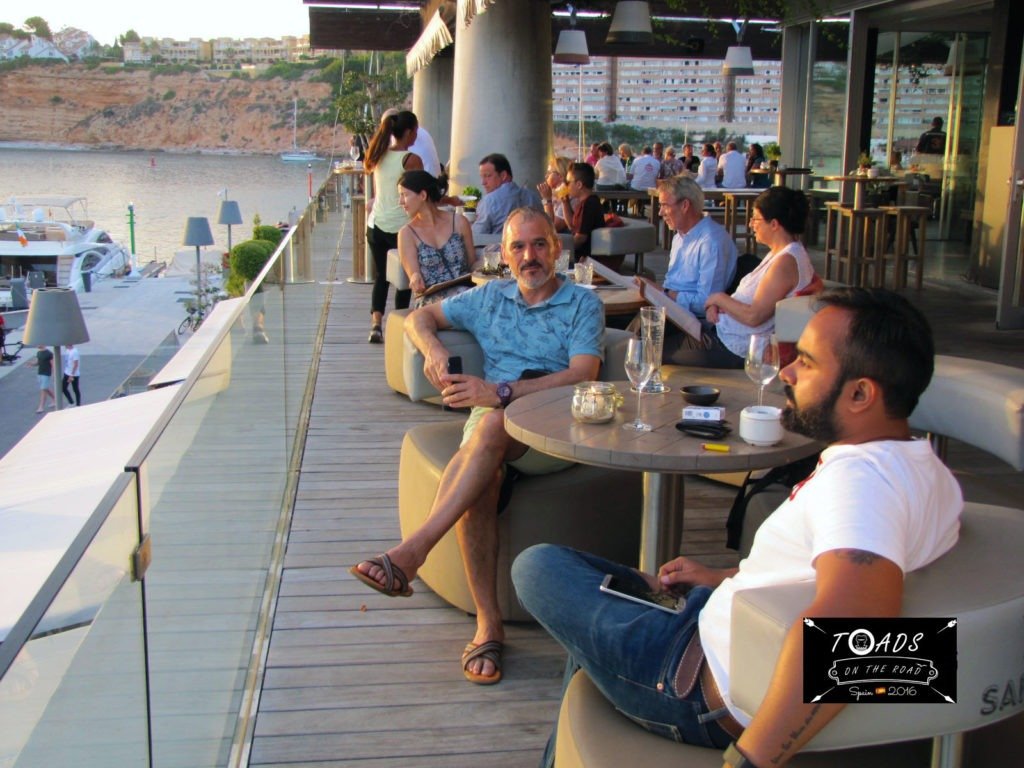 Evening with couchsurfer at beach club palma de Mallorca